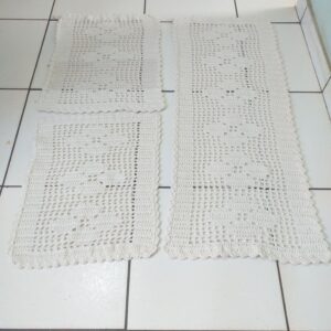 Jogo Tapete de Crochê + Passadeira 6 Rosas Branco Cru
