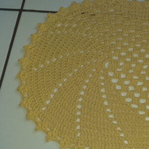Tapete de Crochê Aspiral Amarelo
