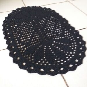 Tapete de Crochê Coração Preto