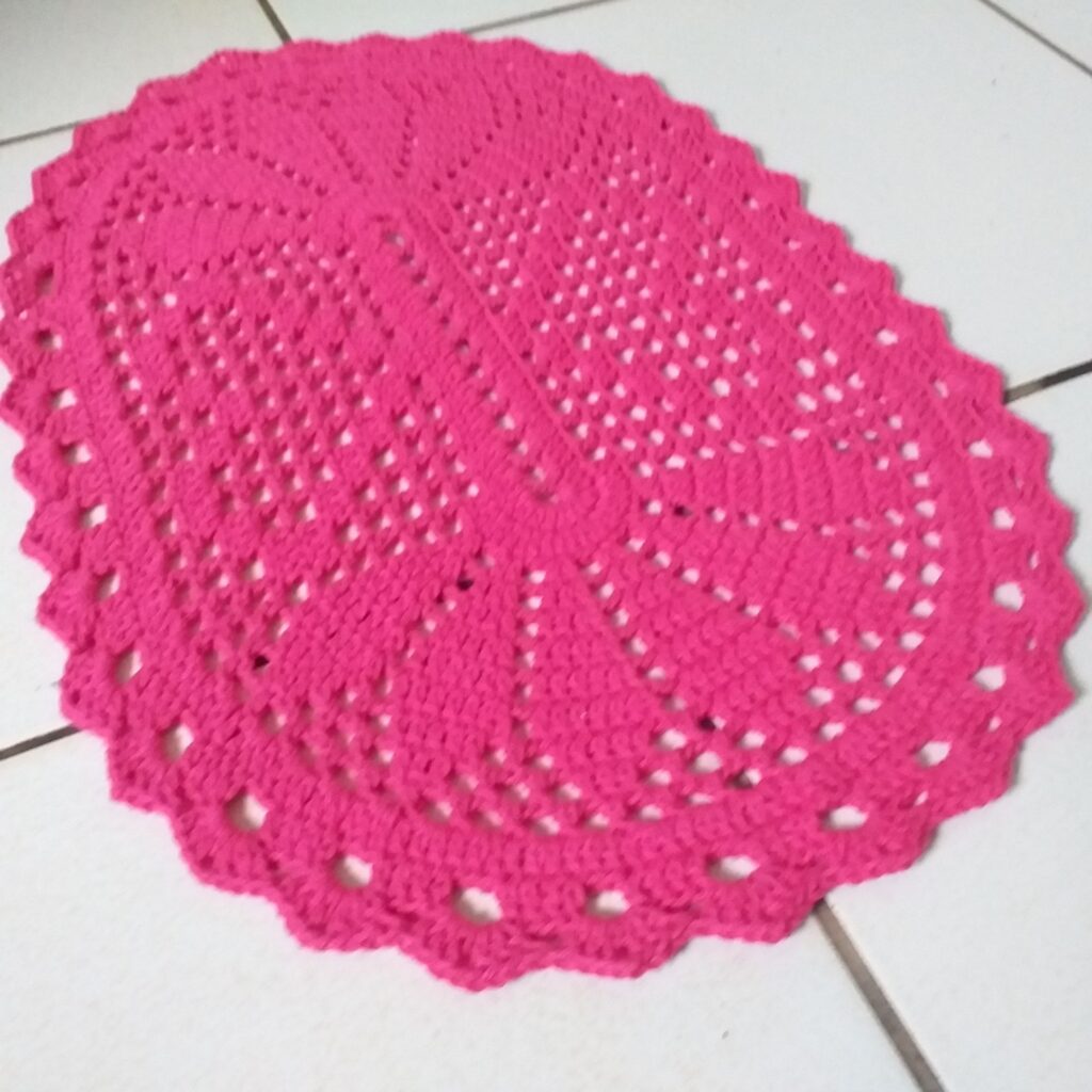 Tapete de Crochê Coração Rosa