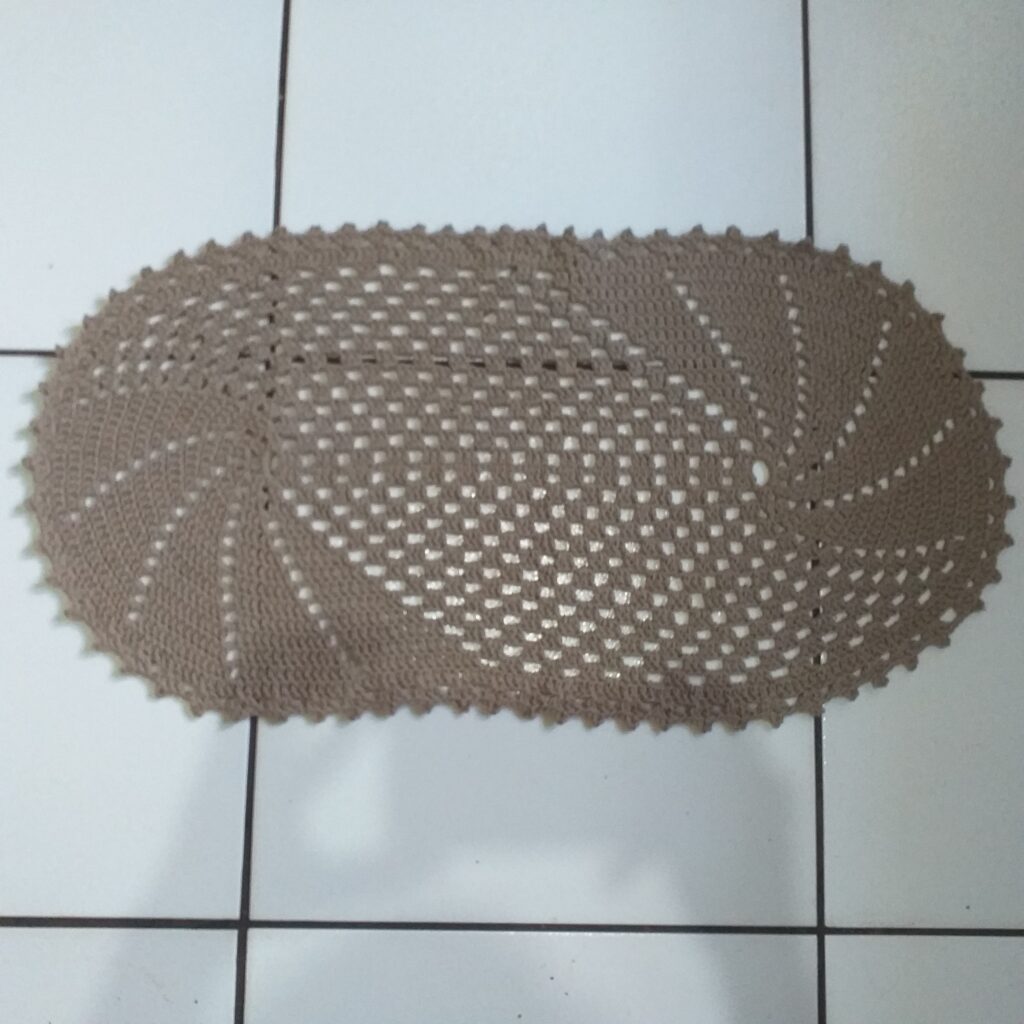 Tapete Passadeira Tapete de Crochê Aspiral Bege