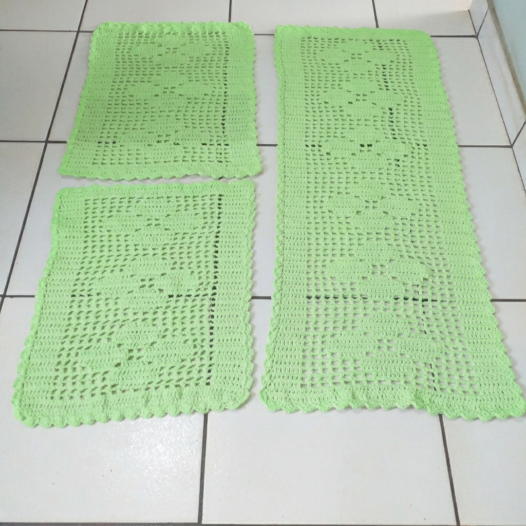 Jogo de Tapete de Crochê + Passadeira Rosas Verde
