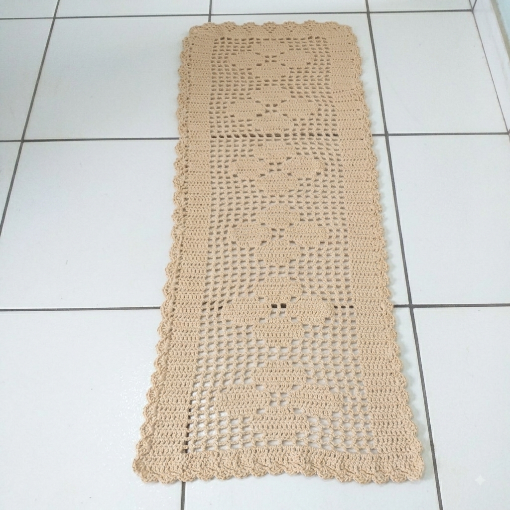 Passadeira de Crochê Rosas Bege